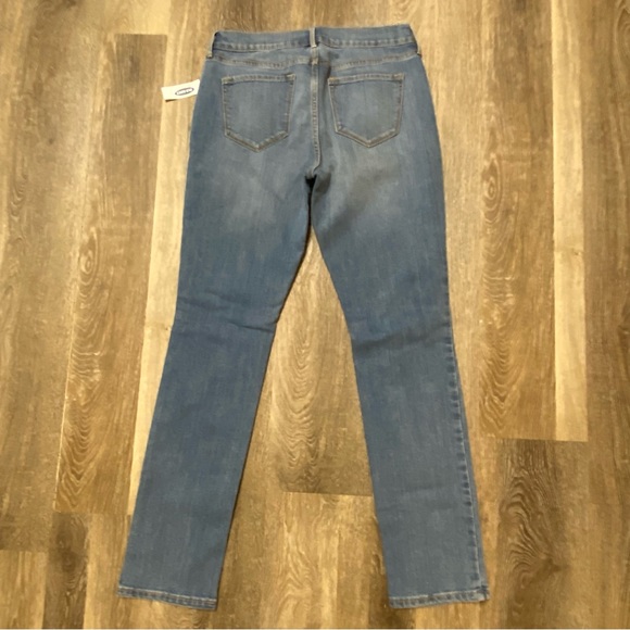 Old Navy Sweetheart Straight Leg Jeans - Picture 2 of 9